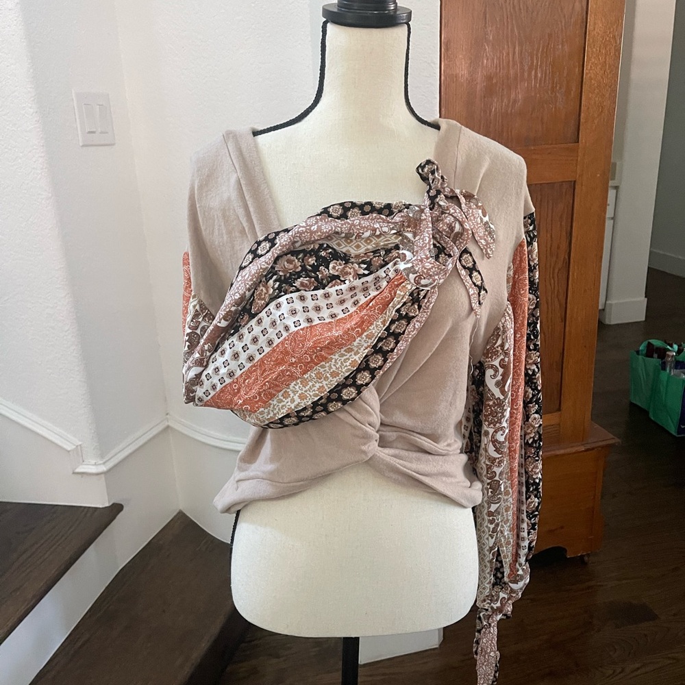 Illa Illa Reverisble Top Large NWT NEW - Picture 7 of 14